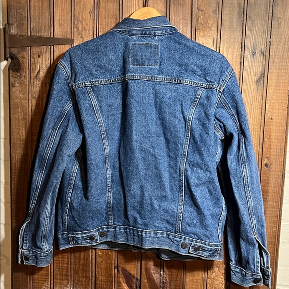 Levi's Men's Classic Blue Denim Jacket - Picture 5 of 6